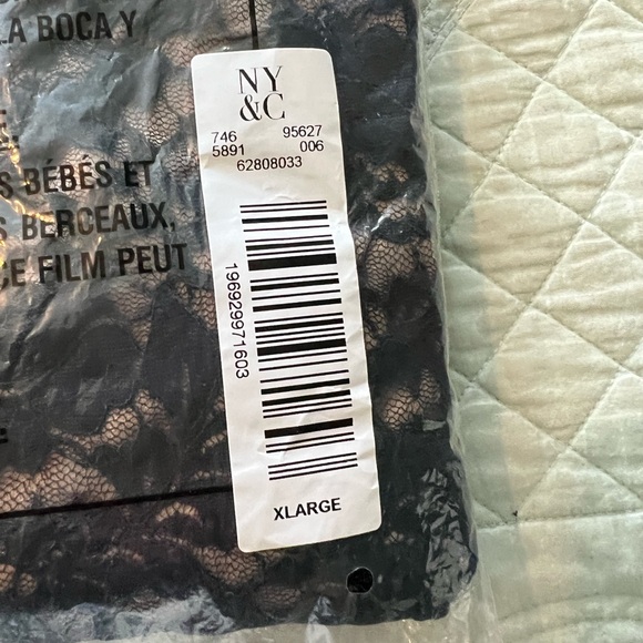 Puurr into date night in dawning this long sleeve deep v neck lace catsuit - Picture 8 of 10